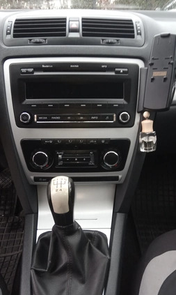 Skoda Octavia cena 18000 przebieg: 356670, rok produkcji 2010 z Racibórz małe 106